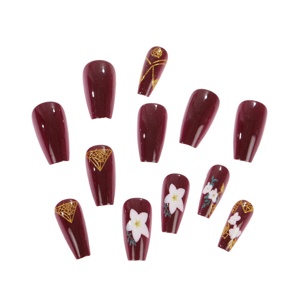 Trendy artificial nails with floral accents Kalsten