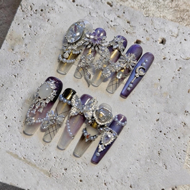 Luxurious Rhinestone Decorative Press-On Nails