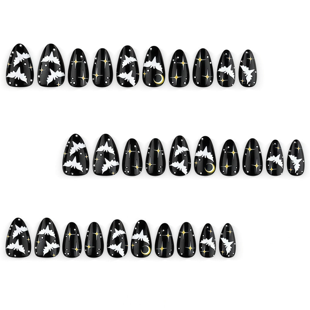 Artificial nails in creative Halloween bat design Kalsten