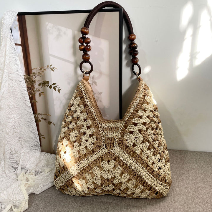 Hand-knotted shoulder bag with wooden handles Kalsten