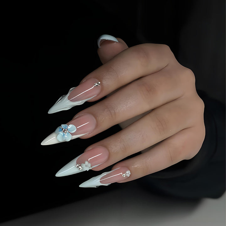 Artificial nail set with elegant tips and floral accents Kalsten