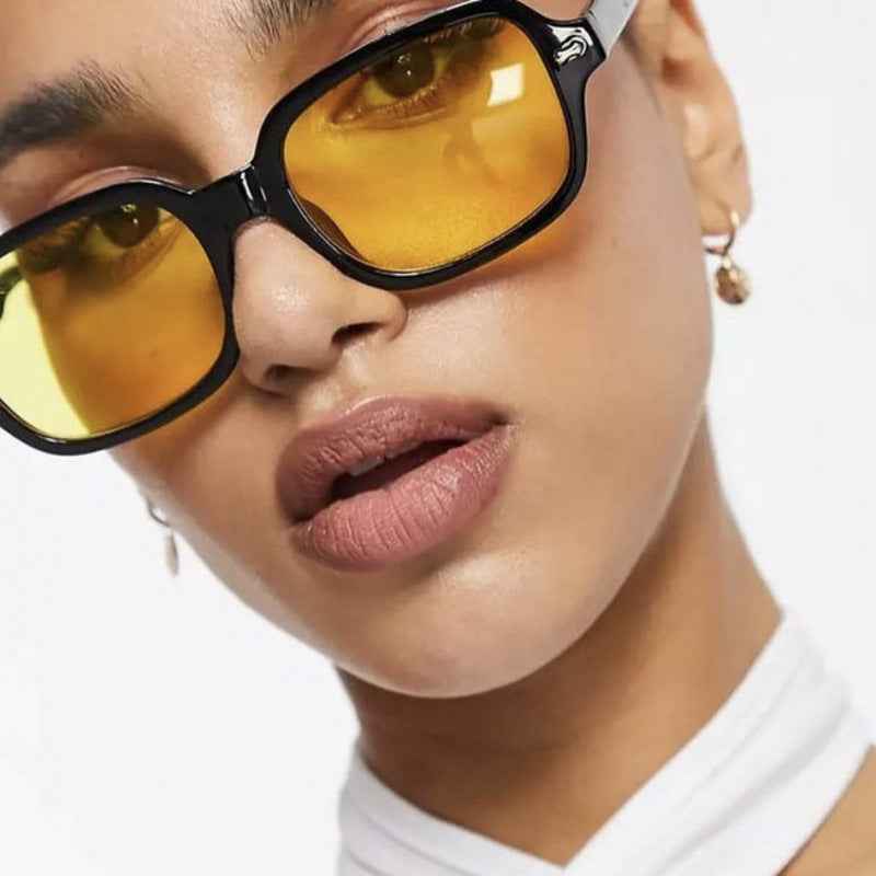 Ladies fashionable sunglasses with angular frame and yellow lenses Kalsten