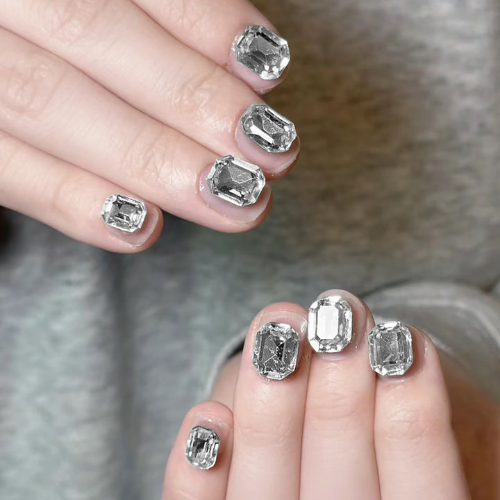 Glamorous Rhinestone-Embellished Press-On Nails Kalsten