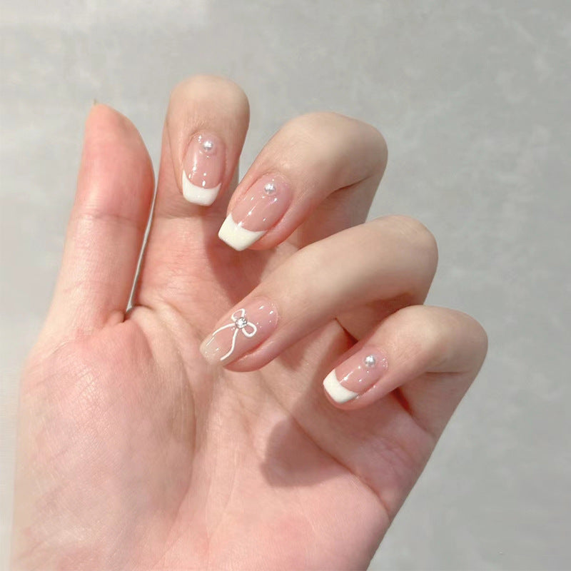 Glamorous Press-On Nail Art Set with Stylish Gemstone Accents Kalsten