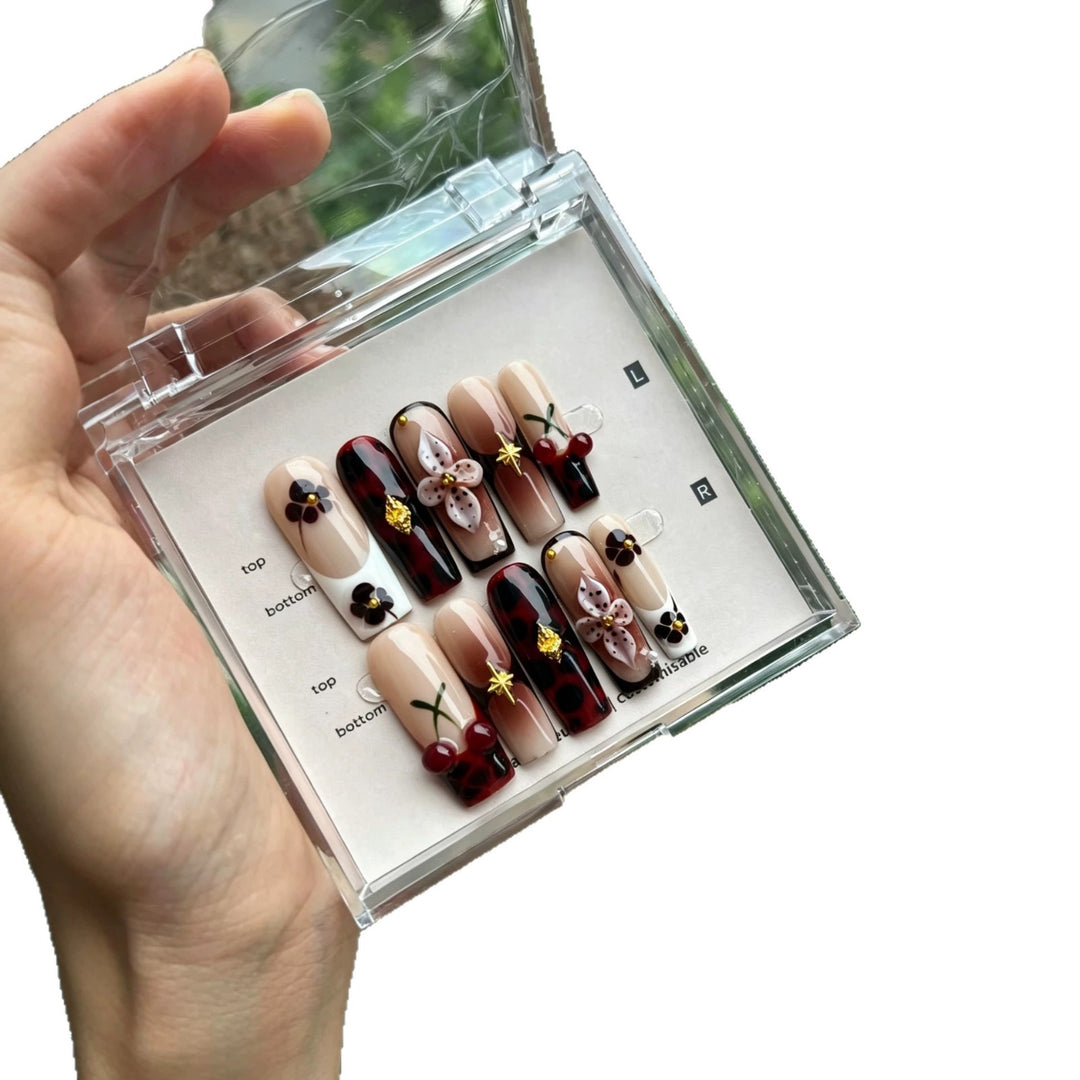 Artistic Decorative Press-On Nails Set