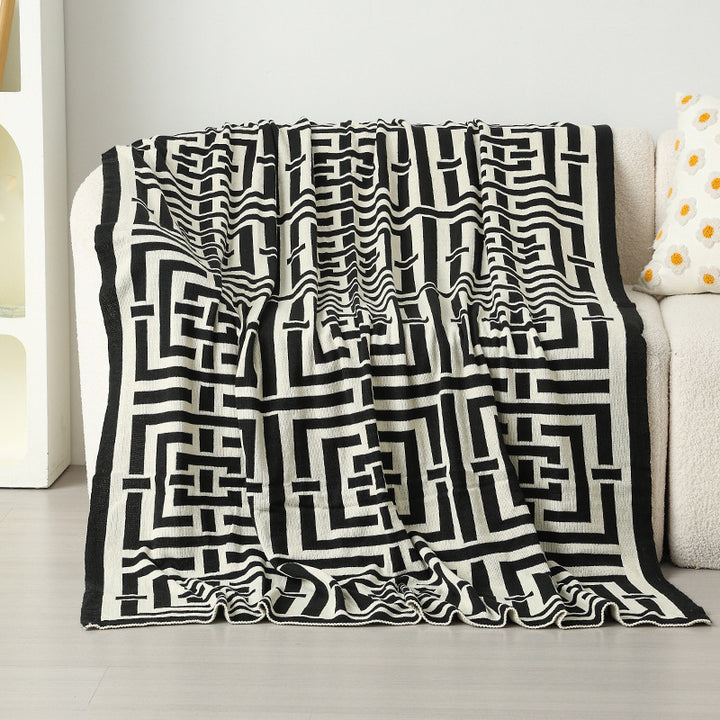 Women's decorative comfort blanket in modern geometric design Kalsten