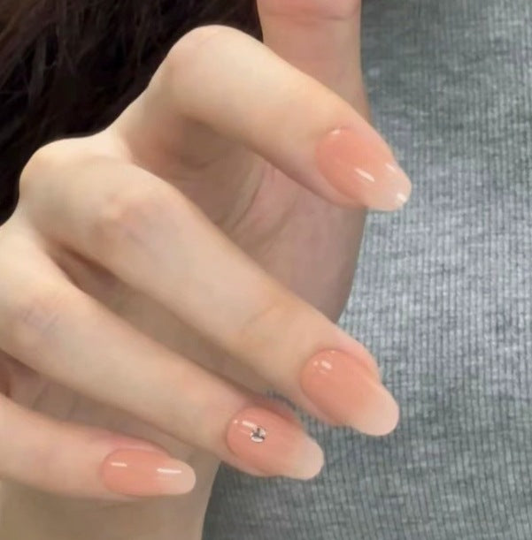 Elegant Gradient Nail Art Enhancements Kalsten