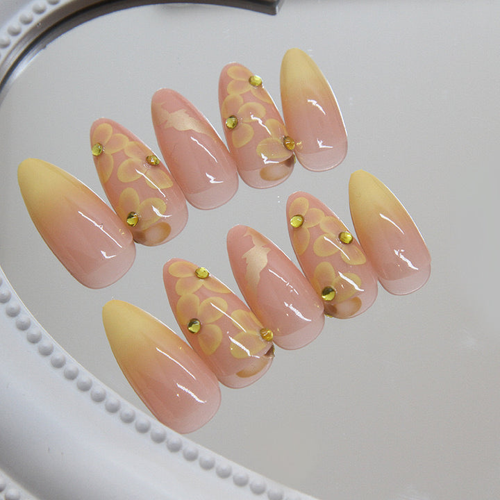 Artificial nail set with filigree flower decorations and elegant shine Kalsten