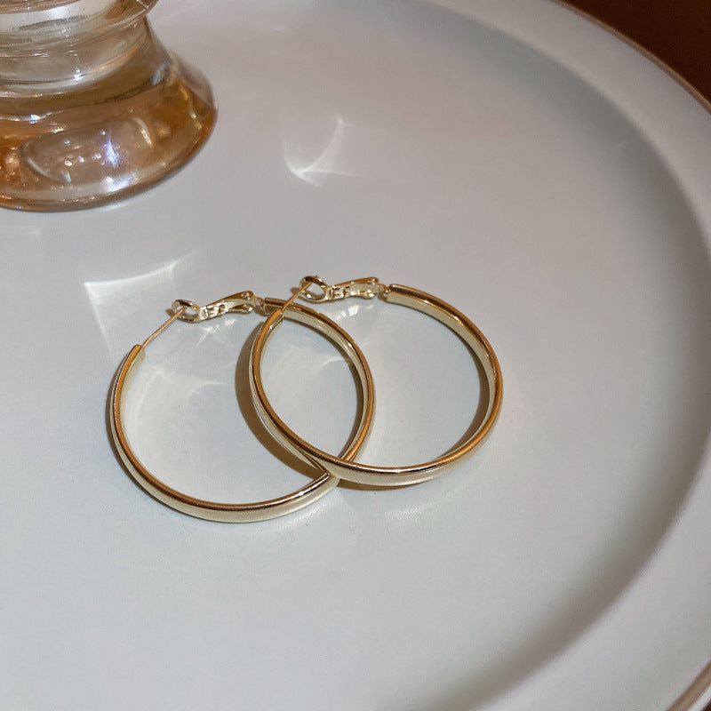 Elegant and Minimalistic Hoops Made of High-Quality Stainless Steel Kalsten