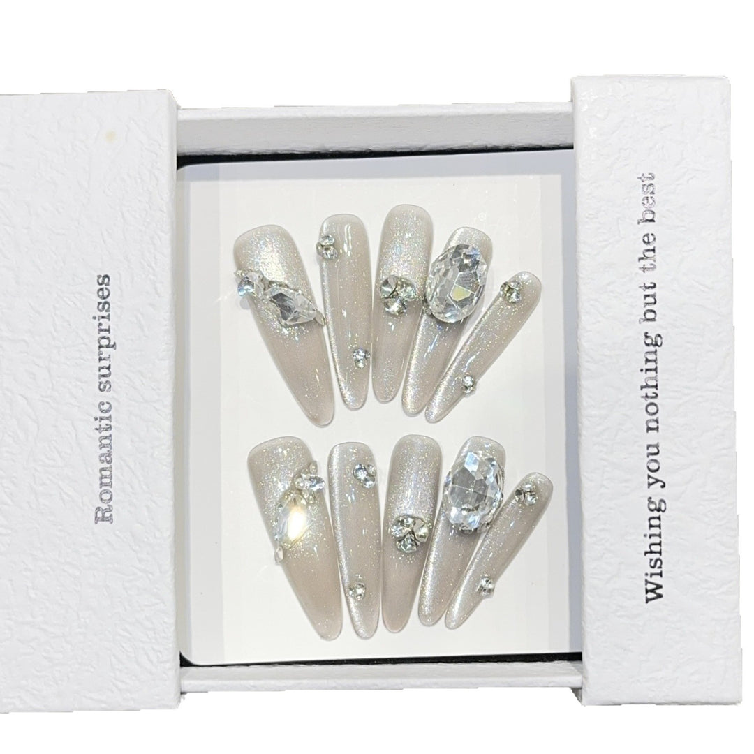 Artificial nails with Sparkling Rhinestone details Kalsten