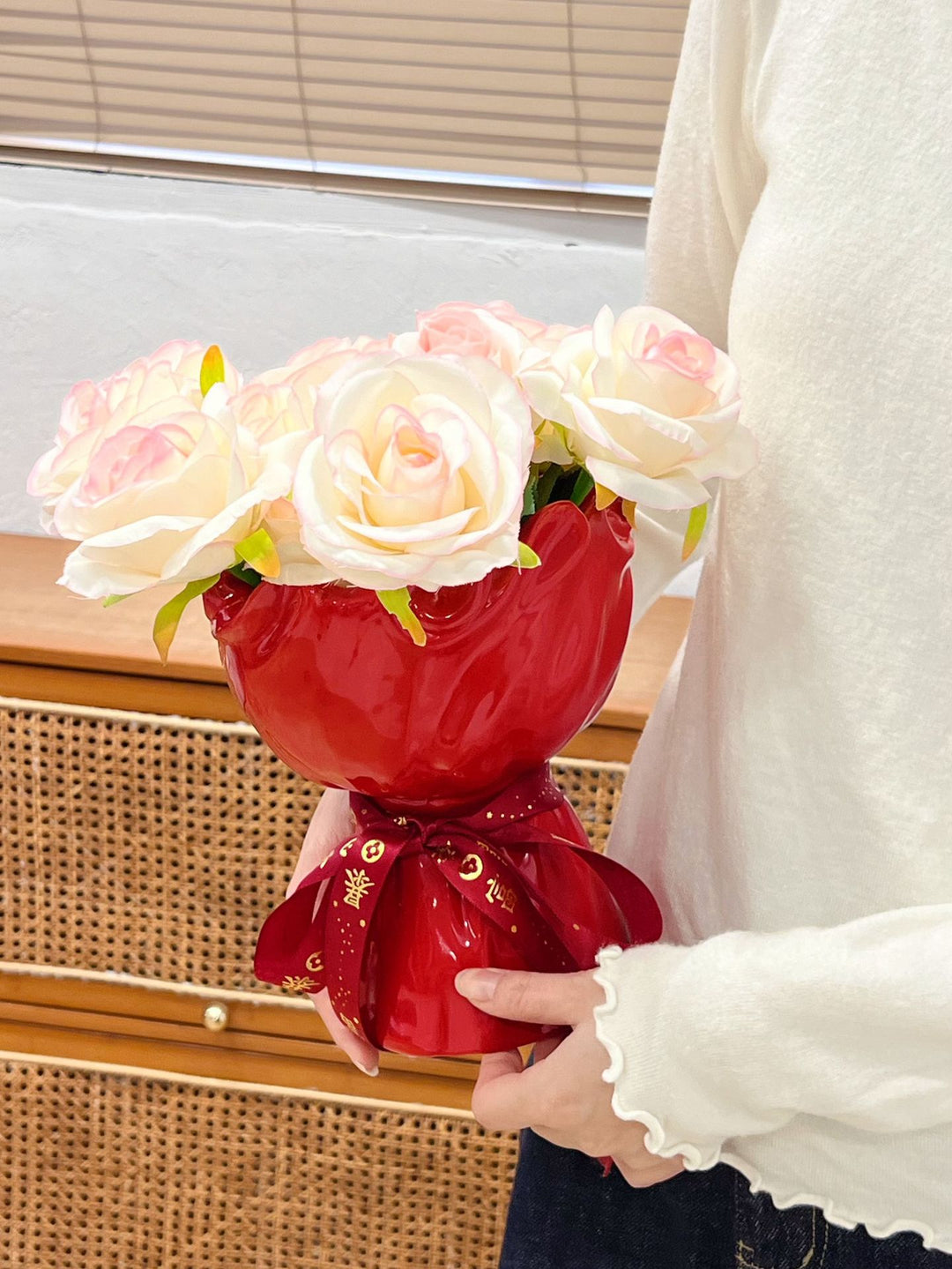 Decorative Floral Shaped Vase for Home Decor