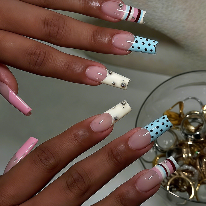 Decorative Press-On Nail Art with Intricate Patterns Kalsten