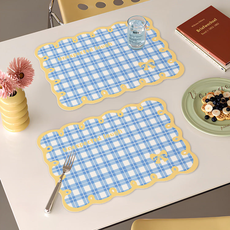 Scalloped Edge Dining Table Mat