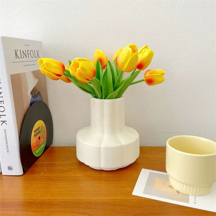 Modern Minimalist Decorative Ceramic Vase