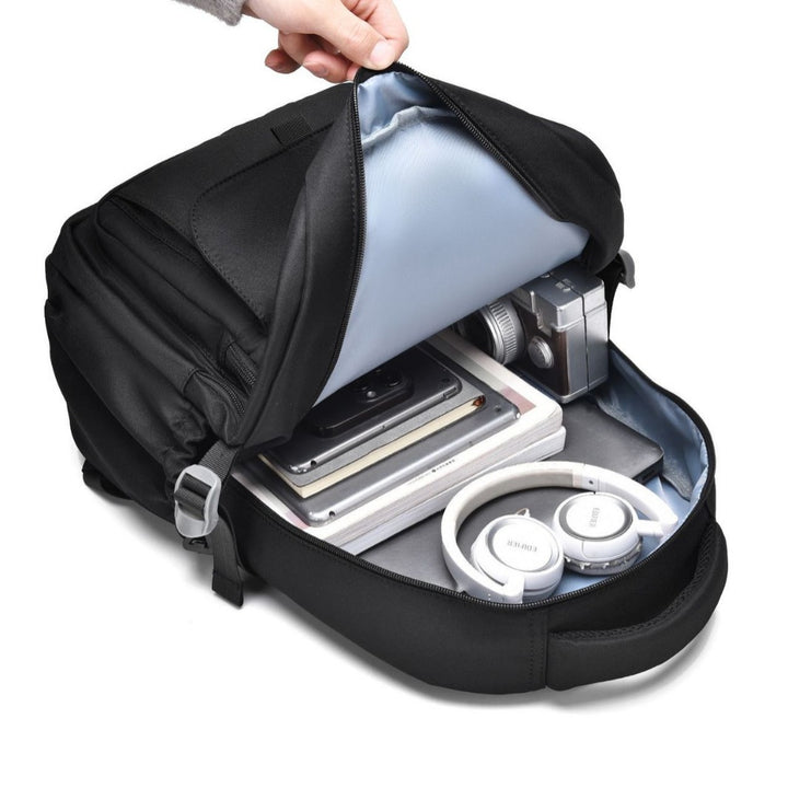 Multi-Functional Casual Backpack with Ergonomic Design Kalsten