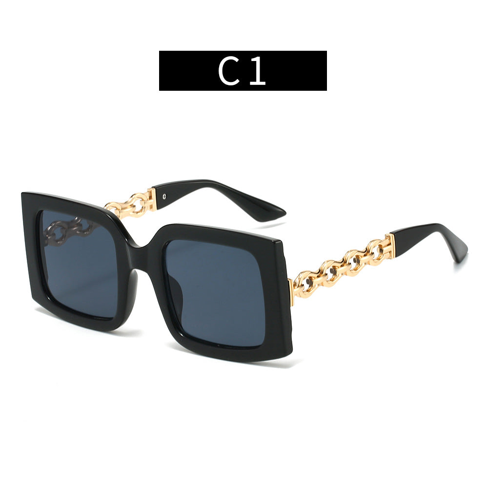 Ladies elegant sunglasses with luxurious chain details Kalsten