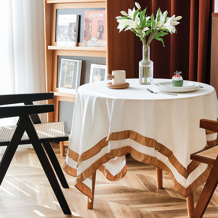 Rectangular tablecloth made of cotton-linen with double ruffle trim