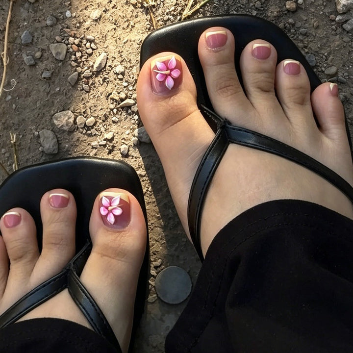 Art nail set with extravagant flower designs Kalsten