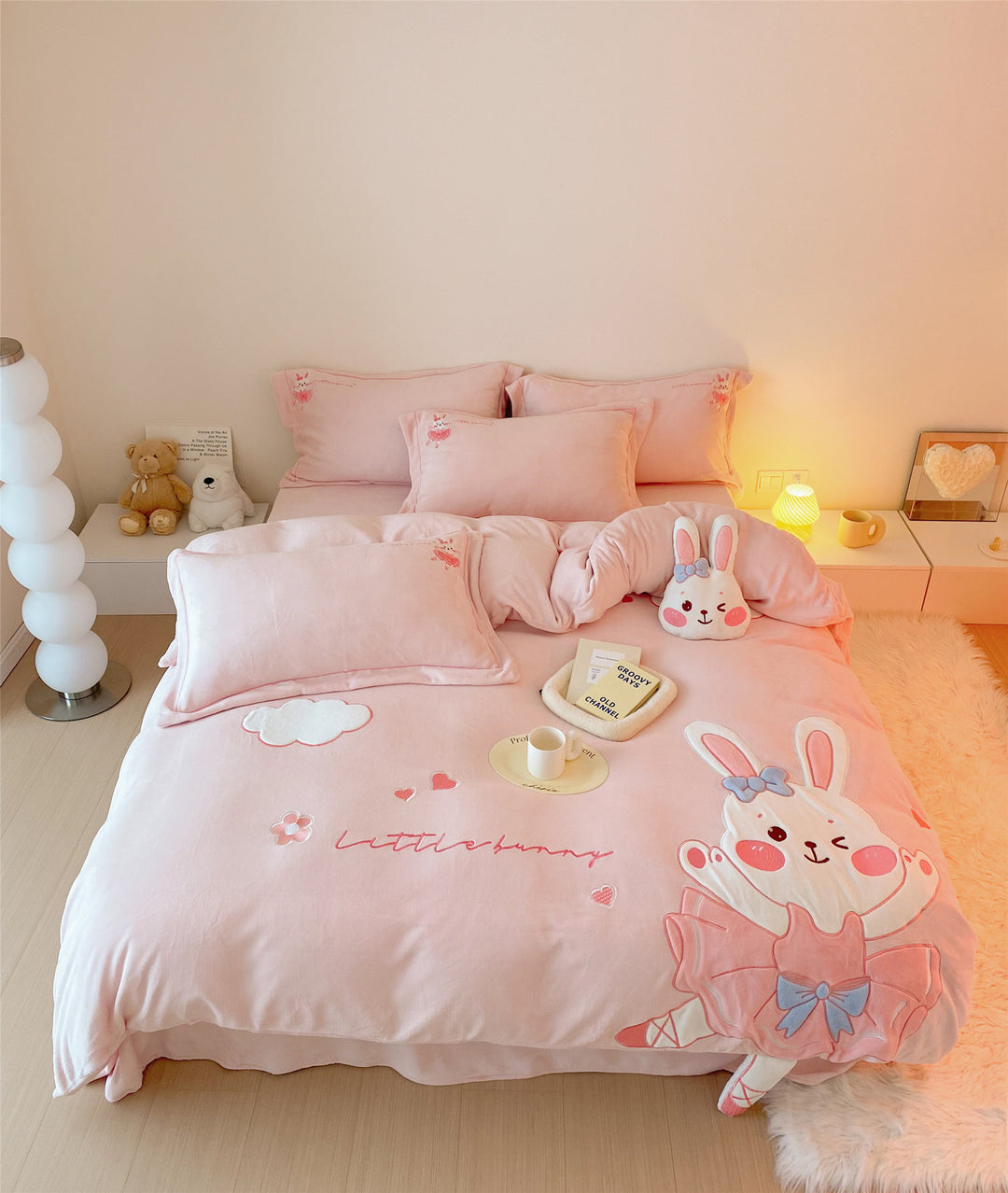 Children's bedding set with appliquéd ballerina bunny, soft microfiber and decorative pillow