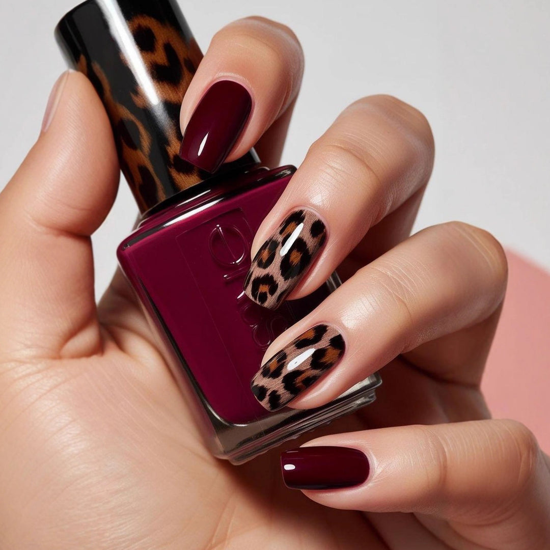 Nail polish with animal design Kalsten