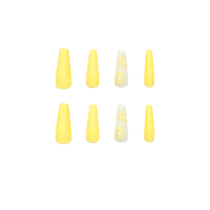 Elegant and artistic artificial nails Kalsten