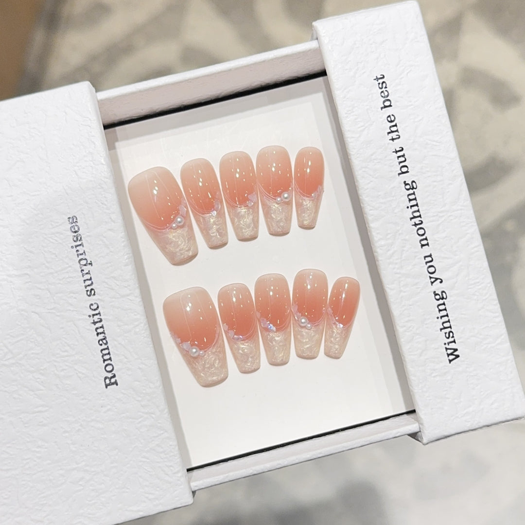 Artificial Nails in Romantic Ombre Design Kalsten