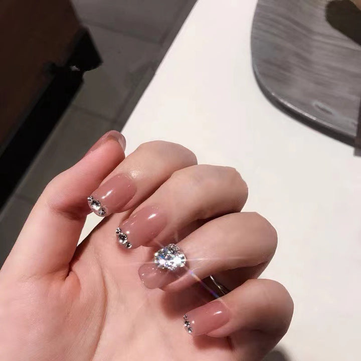 Glamorous artificial nail designs Kalsten