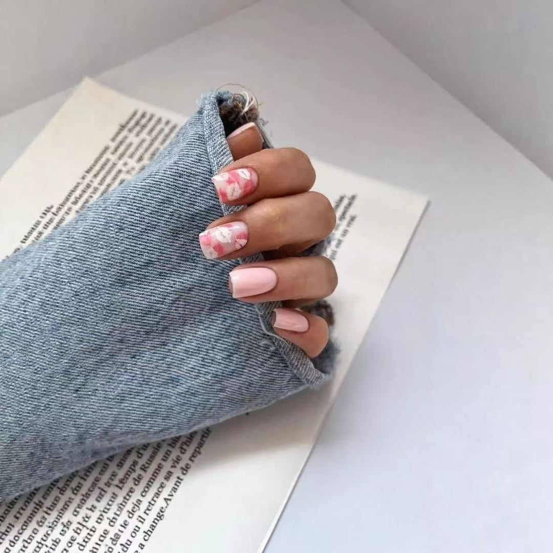 Artificial nail set with elegant flower design Kalsten