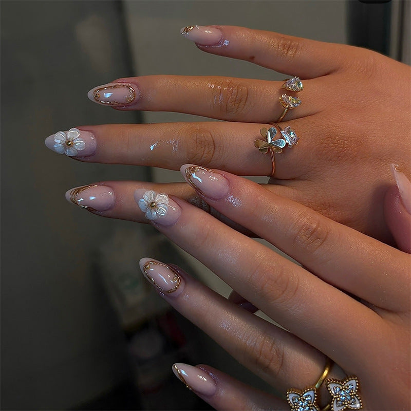 Luxurious Press-On Nail Art Set with Gold Accents Kalsten