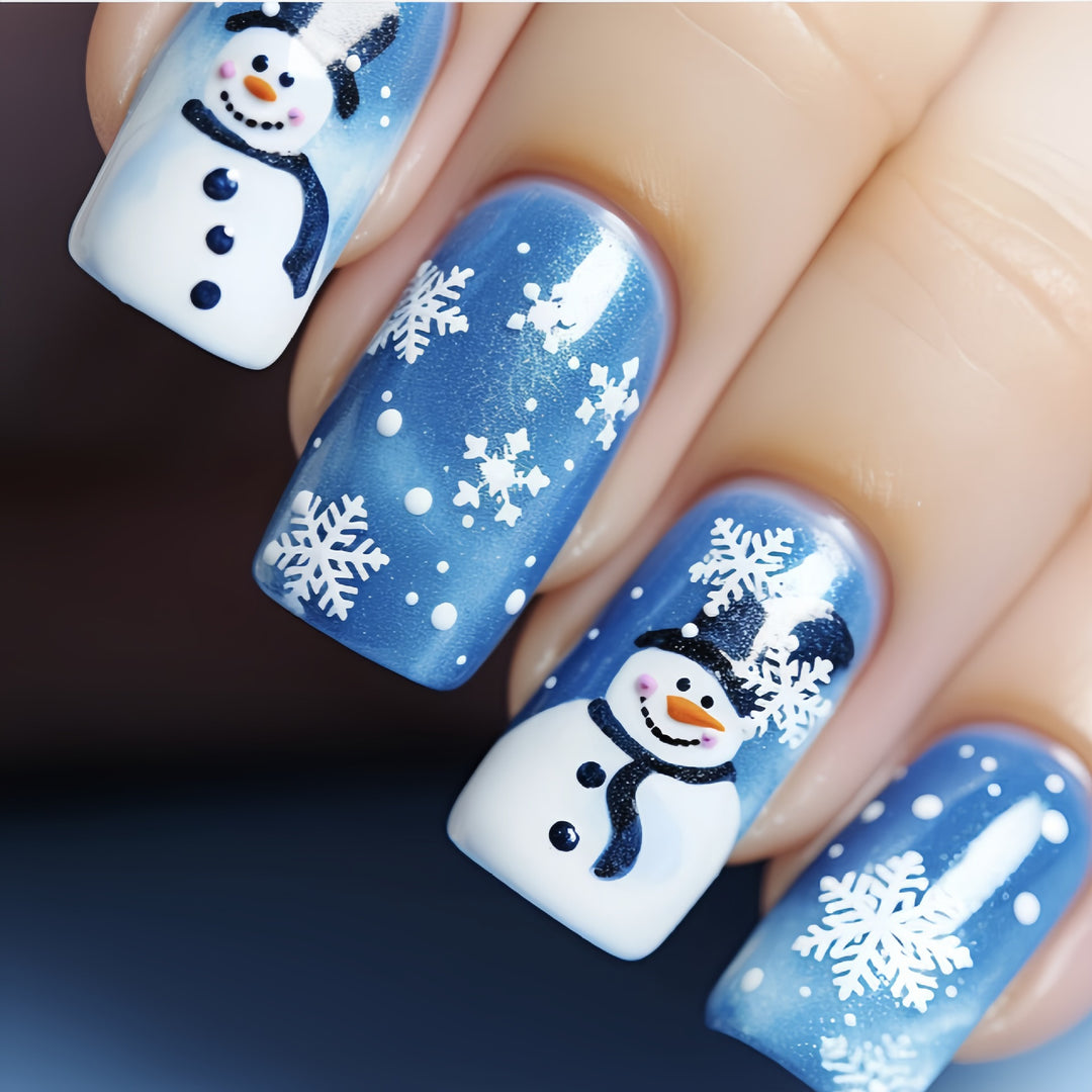 Festive Winter-Themed Nail Art Kalsten