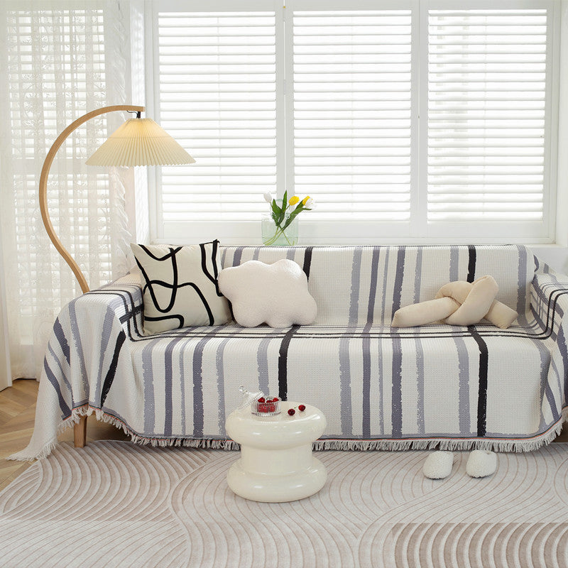 Decorative Patterned Throw Blanket