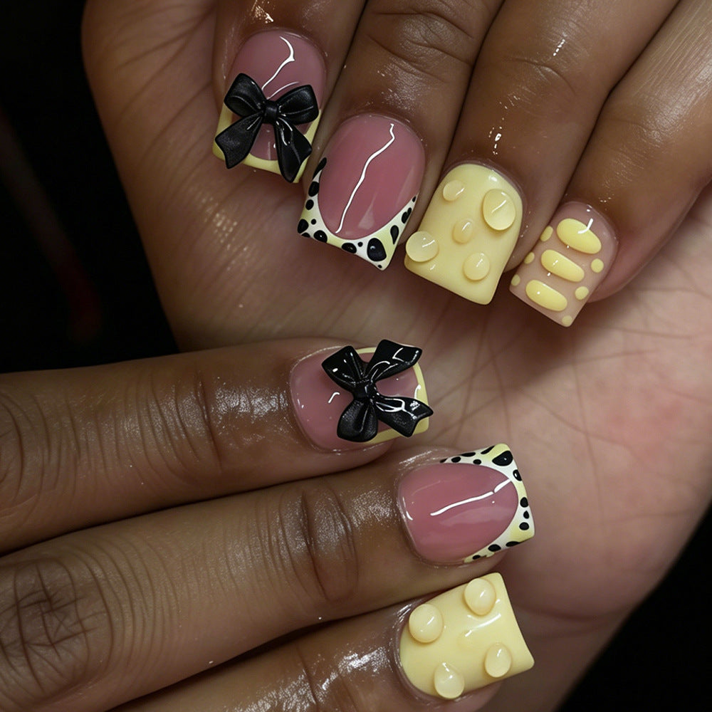 Creative Decorative Press-On Nail Set Kalsten