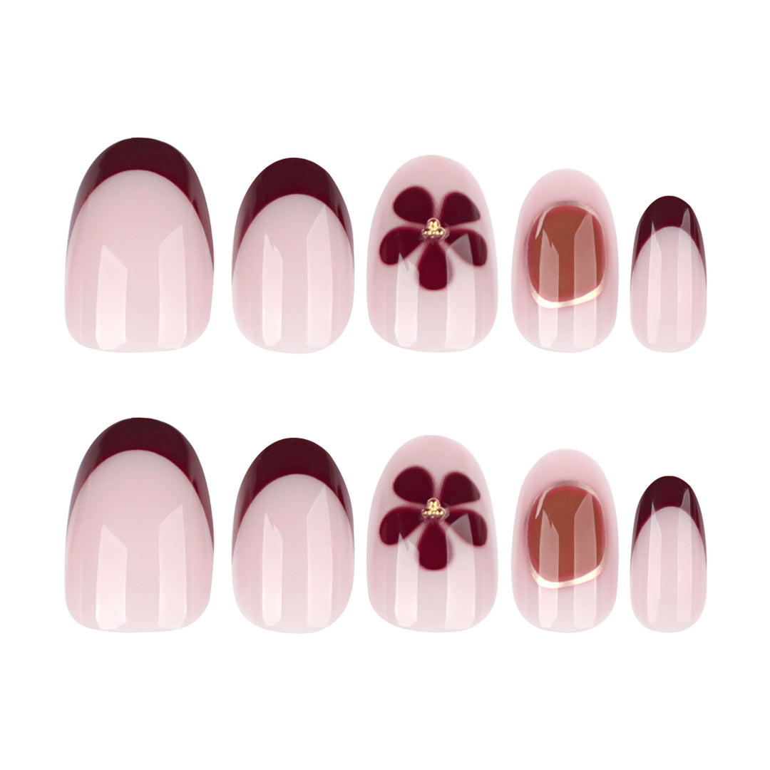 Elegant Nail Art with Floral Accents and Golden Details Kalsten