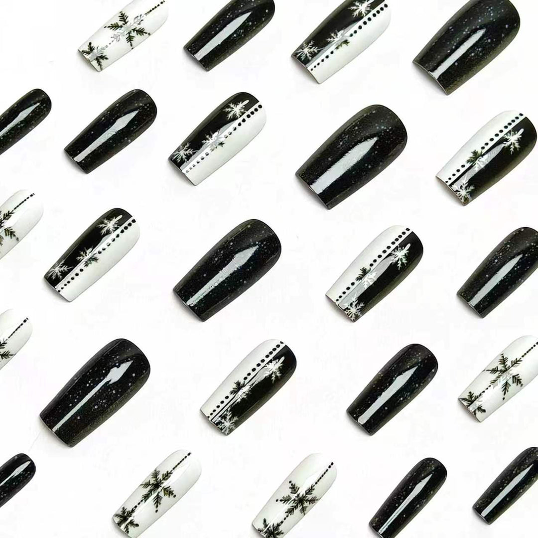 Elegant Winter Snowflake Nail Art Kalsten