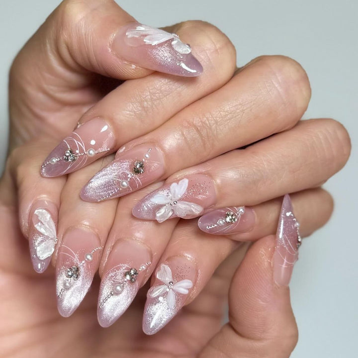 Artful Nail Extensions with Delicate Flower Designs Kalsten