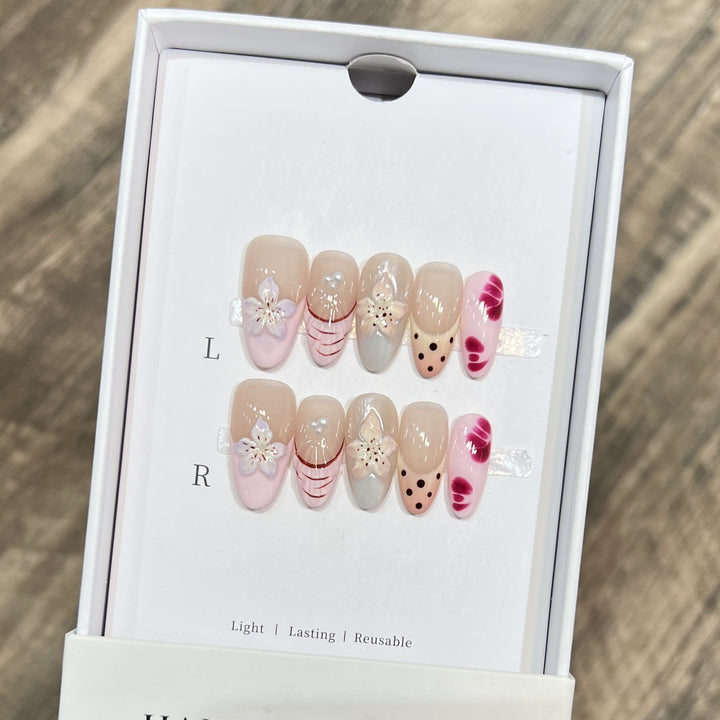 Floral and Polka Dot Press-On Nail Set Kalsten