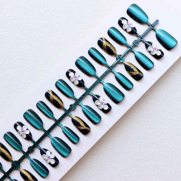 Elegant Press-On Nail Set with Floral Embellishments Kalsten