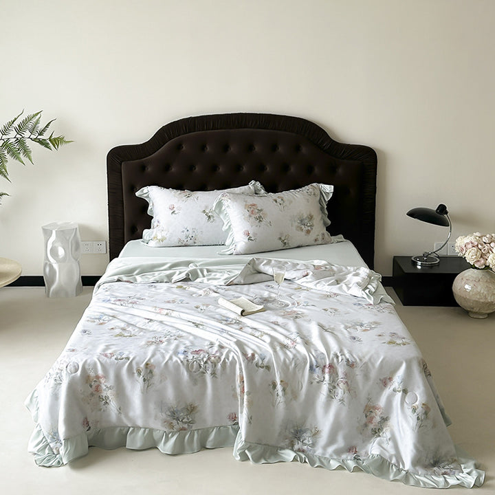 Satin sleep set with silky finish, watercolor flower motif and ruffle edges