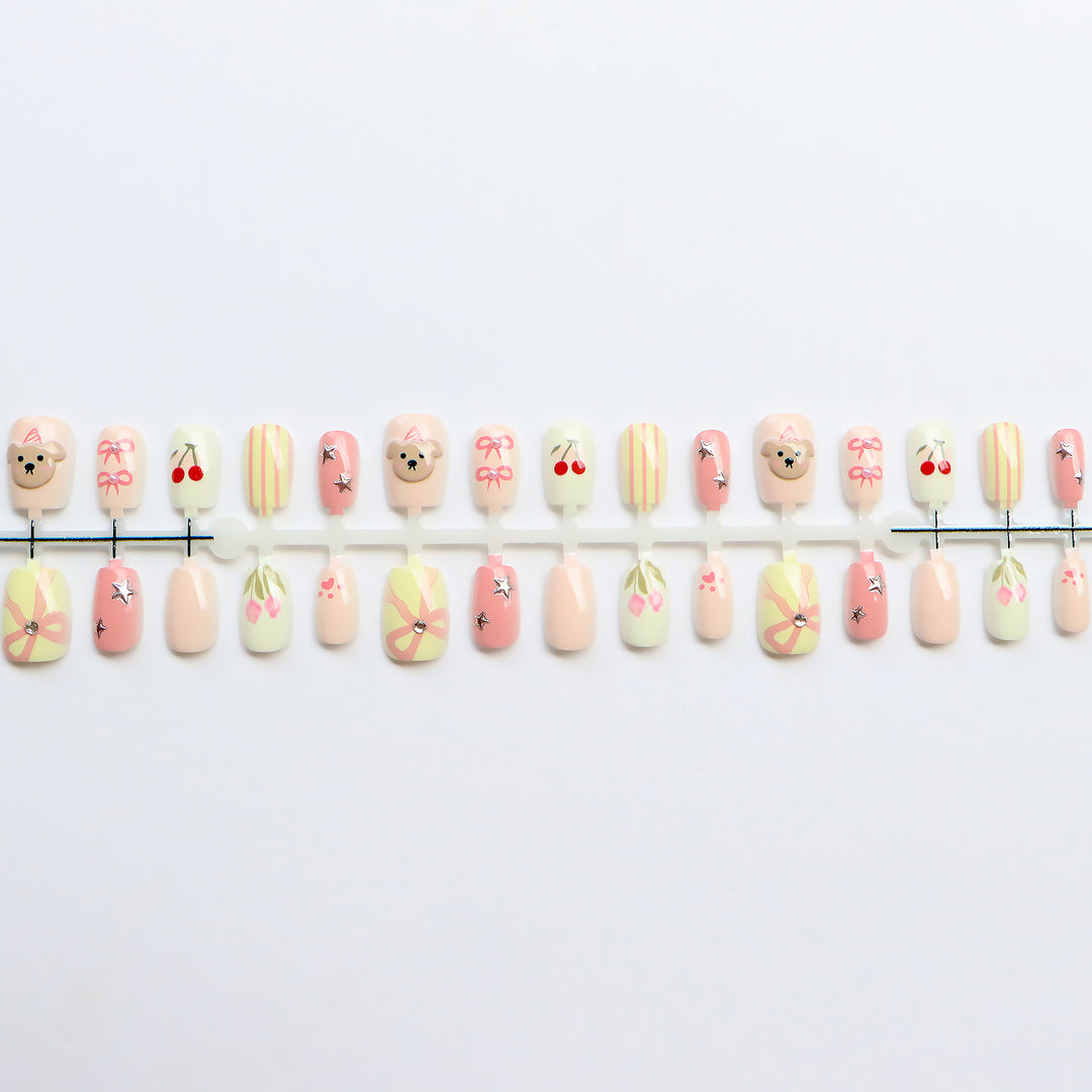 Cute Themed Press-On Nail Art Set Kalsten