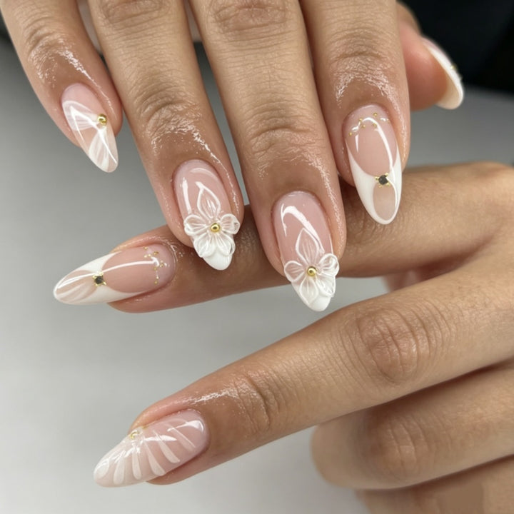Artificial nails with elegant flower design and glitter accents Kalsten