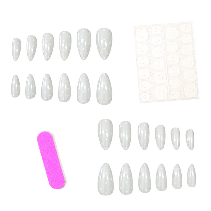 Elegant Almond-Shaped Nail Art Kalsten