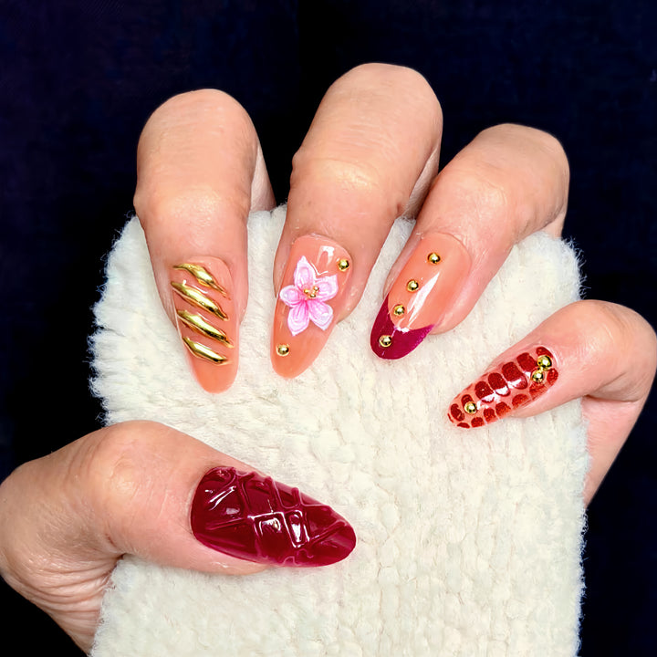 Decorative Nail Art Set with Floral and Metallic Accents Kalsten