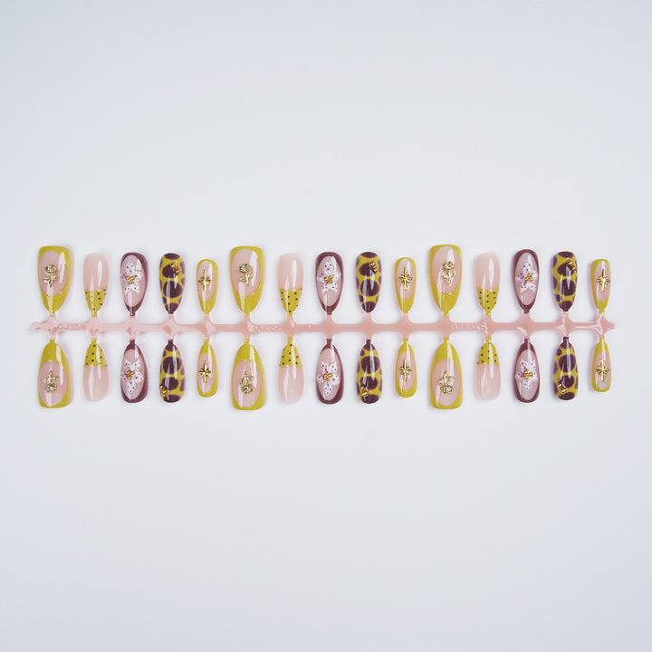 Elegant Artificial Nail Set with Unique Design Kalsten