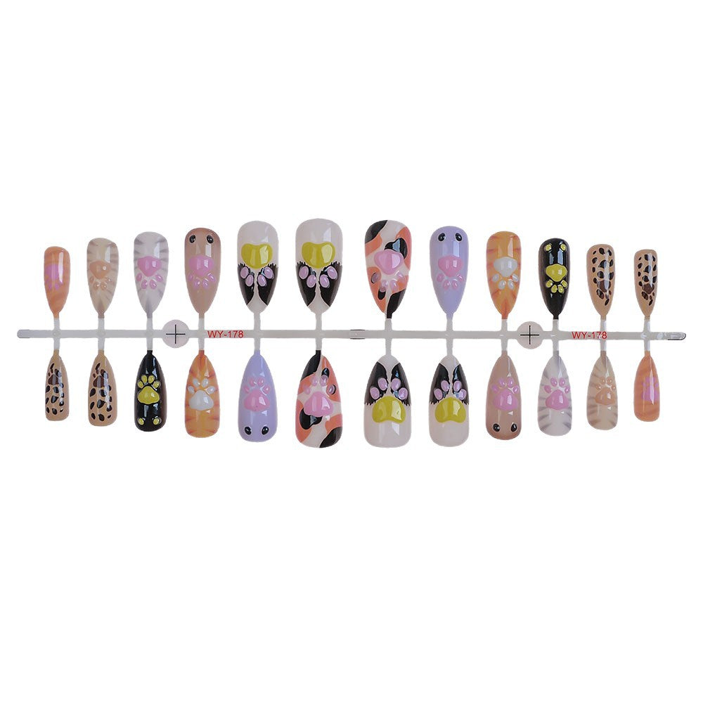 Playful Patterned Press-On Nail Art Set Kalsten