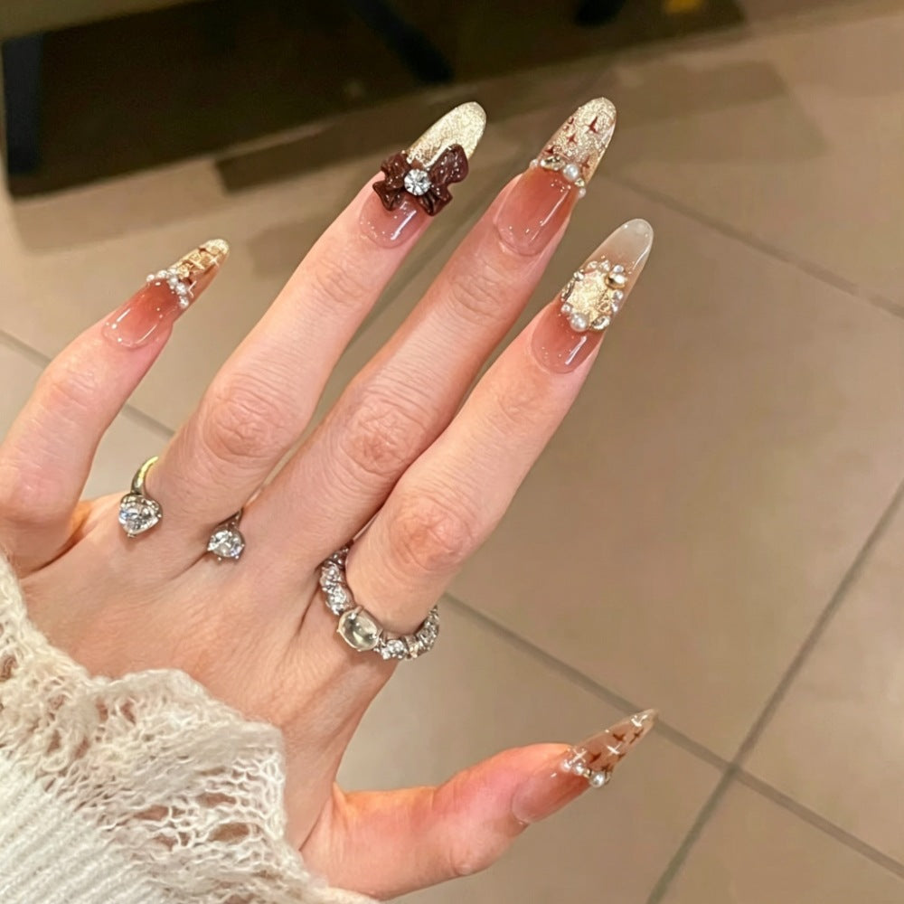 Glamorous Nail Art Kalsten
