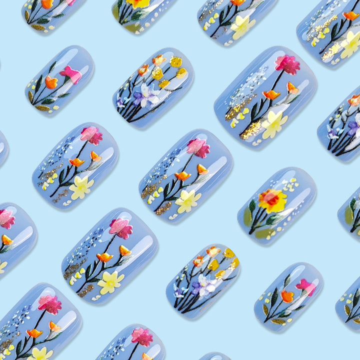 Floral-Embellished Press-On Nail Art Kalsten
