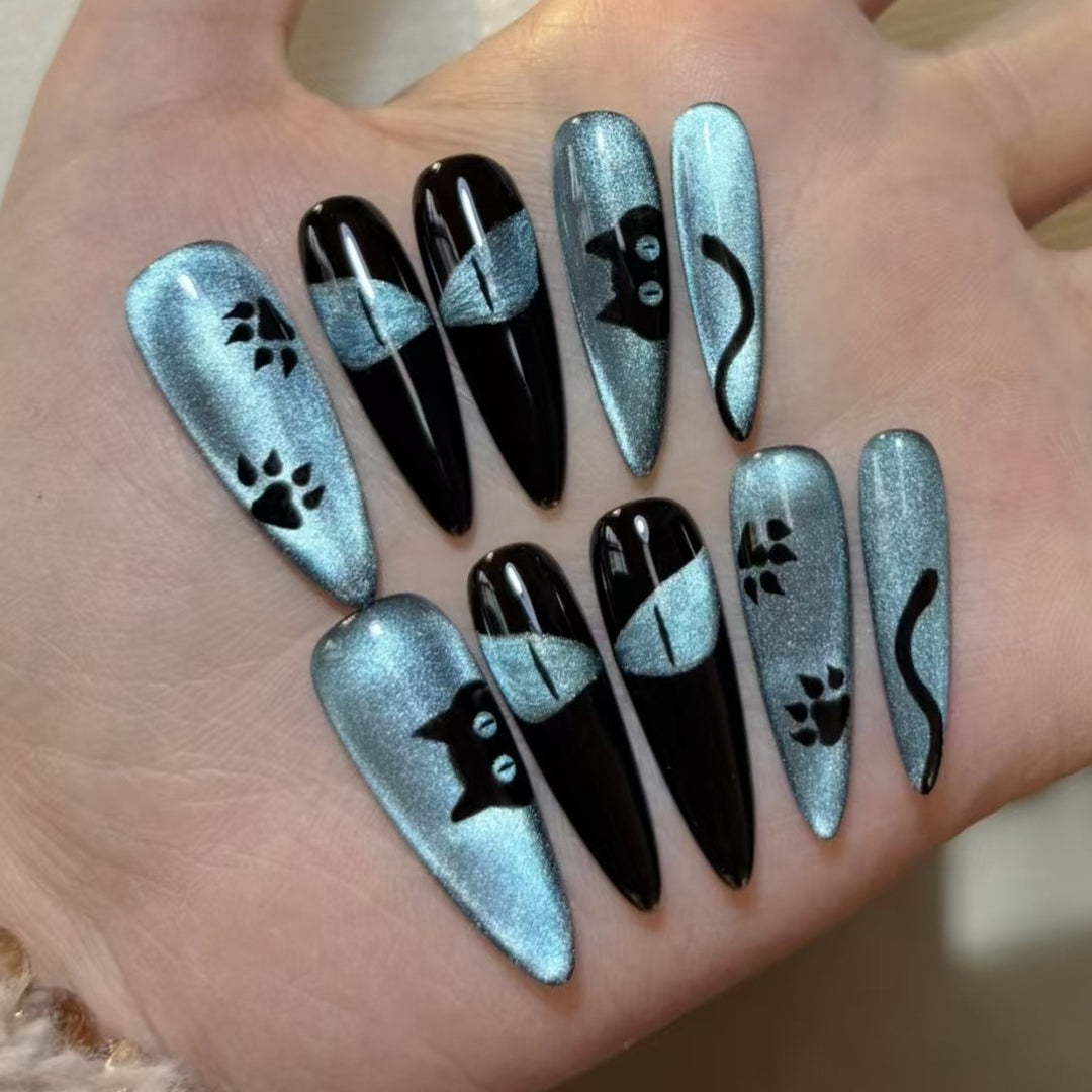 Cat-Themed Press-On Nail Art Kalsten