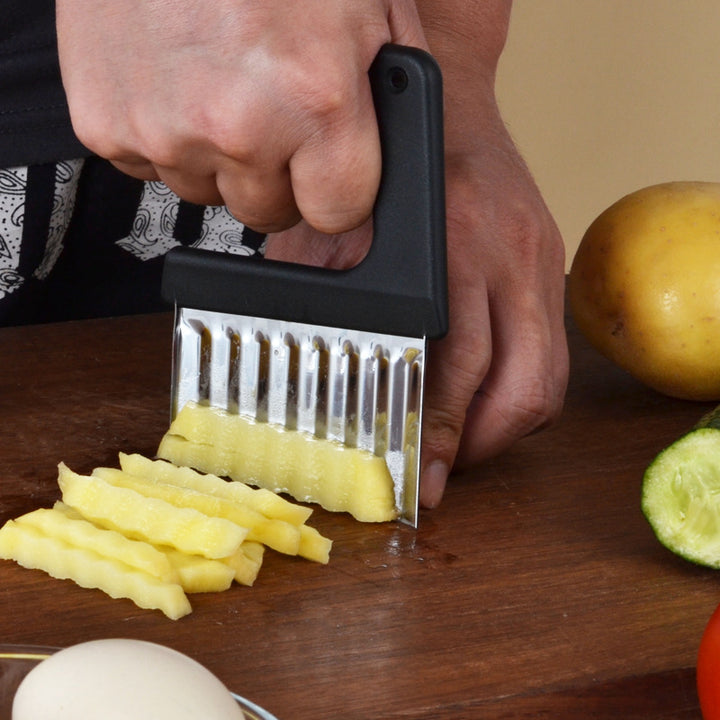 Multifunctional dough cutter with ergonomic handle Kalsten