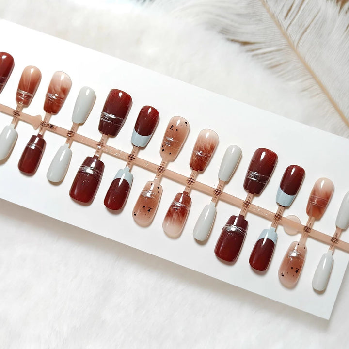 Artificial nails with elegant decorative accents Kalsten
