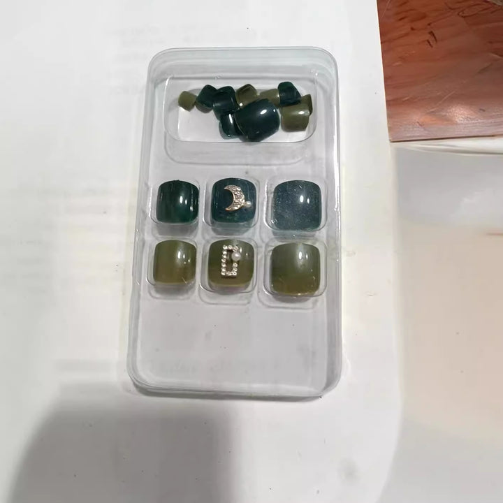 Decorative Press-On Nail Set with Gemstone Accents Kalsten